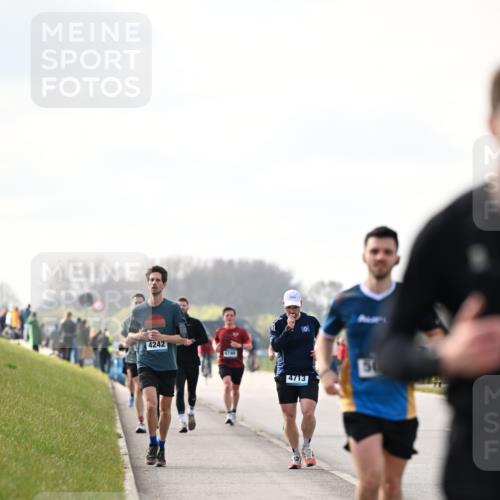 12.04.2026 - 45. Internationalen Wilhelmsburger Insellauf Dr. Thomas Lammeyer http://msf.ph/oto/9440821 12.04.2026 10:06:09 Laufen 4242, 4748, 4713, 50 meine-sportfotos.de