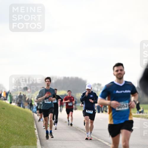 12.04.2026 - 45. Internationalen Wilhelmsburger Insellauf Dr. Thomas Lammeyer http://msf.ph/oto/9440824 12.04.2026 10:06:09 Laufen 4242, 4713, 5052 meine-sportfotos.de