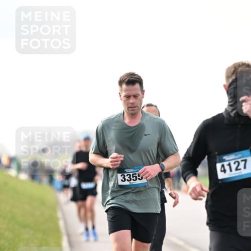 12.04.2026 - 45. Internationalen Wilhelmsburger Insellauf Dr. Thomas Lammeyer http://msf.ph/oto/9440894 12.04.2026 10:06:20 Laufen 3355, 4127 meine-sportfotos.de