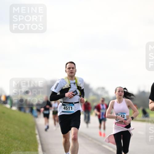 12.04.2026 - 45. Internationalen Wilhelmsburger Insellauf Dr. Thomas Lammeyer http://msf.ph/oto/9440917 12.04.2026 10:06:25 Laufen 4511, 12 meine-sportfotos.de