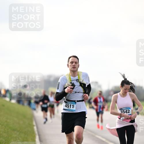 12.04.2026 - 45. Internationalen Wilhelmsburger Insellauf Dr. Thomas Lammeyer http://msf.ph/oto/9440922 12.04.2026 10:06:25 Laufen 4511, 3542 meine-sportfotos.de