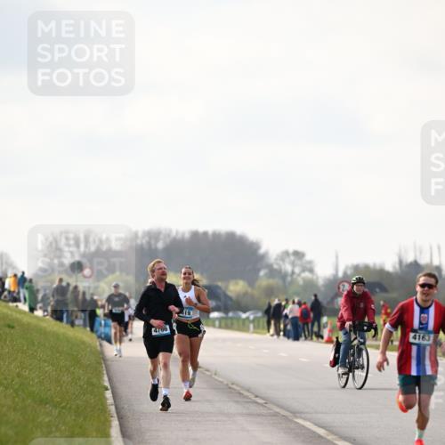12.04.2026 - 45. Internationalen Wilhelmsburger Insellauf Dr. Thomas Lammeyer http://msf.ph/oto/9440945 12.04.2026 10:06:30 Laufen 4766, 619, 4163 meine-sportfotos.de