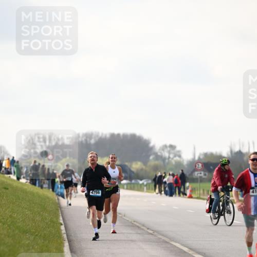 12.04.2026 - 45. Internationalen Wilhelmsburger Insellauf Dr. Thomas Lammeyer http://msf.ph/oto/9440948 12.04.2026 10:06:30 Laufen 4766, 410 meine-sportfotos.de
