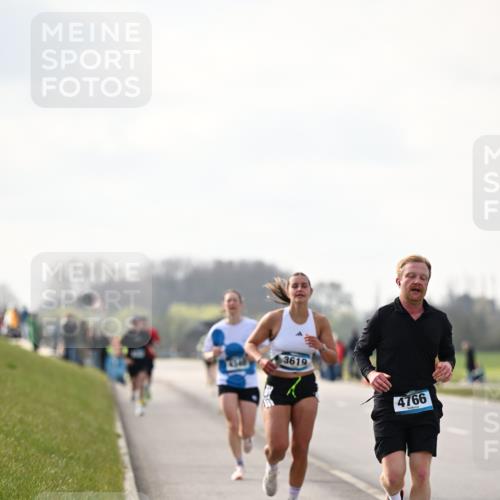 12.04.2026 - 45. Internationalen Wilhelmsburger Insellauf Dr. Thomas Lammeyer http://msf.ph/oto/9440975 12.04.2026 10:06:34 Laufen 3619, 4766 meine-sportfotos.de