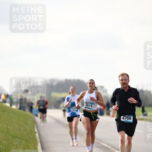 12.04.2026 - 45. Internationalen Wilhelmsburger Insellauf Dr. Thomas Lammeyer http://msf.ph/oto/9440976 12.04.2026 10:06:35 Laufen 3619, 4766 meine-sportfotos.de