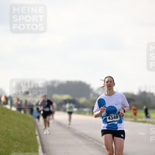 12.04.2026 - 45. Internationalen Wilhelmsburger Insellauf Dr. Thomas Lammeyer http://msf.ph/oto/9441001 12.04.2026 10:06:39 Laufen 4340 meine-sportfotos.de