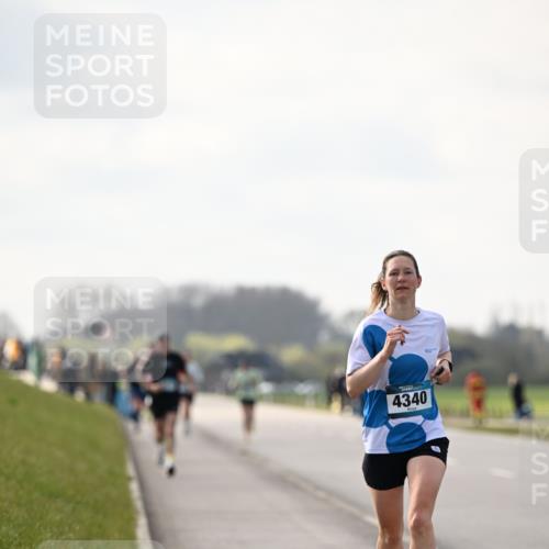 12.04.2026 - 45. Internationalen Wilhelmsburger Insellauf Dr. Thomas Lammeyer http://msf.ph/oto/9441002 12.04.2026 10:06:39 Laufen 4340 meine-sportfotos.de