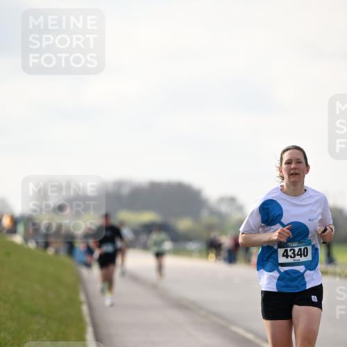 12.04.2026 - 45. Internationalen Wilhelmsburger Insellauf Dr. Thomas Lammeyer http://msf.ph/oto/9441008 12.04.2026 10:06:39 Laufen 4340 meine-sportfotos.de