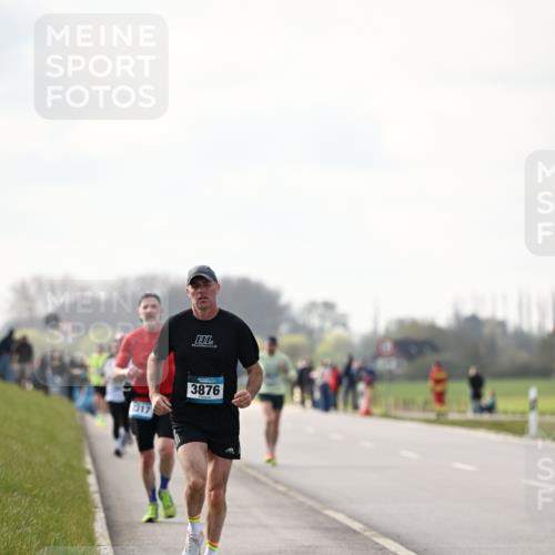 12.04.2026 - 45. Internationalen Wilhelmsburger Insellauf Dr. Thomas Lammeyer http://msf.ph/oto/9441021 12.04.2026 10:06:47 Laufen 7317, 3876 meine-sportfotos.de