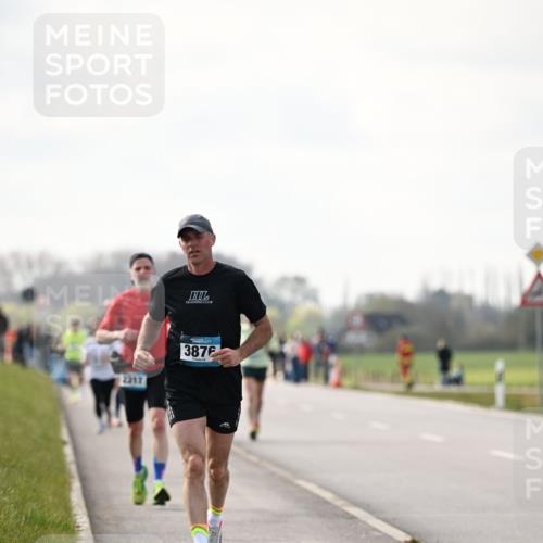 12.04.2026 - 45. Internationalen Wilhelmsburger Insellauf Dr. Thomas Lammeyer http://msf.ph/oto/9441027 12.04.2026 10:06:47 Laufen 2317, 3876 meine-sportfotos.de