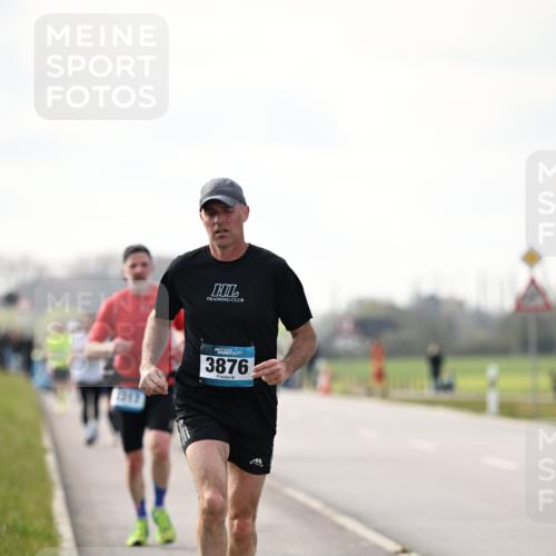 12.04.2026 - 45. Internationalen Wilhelmsburger Insellauf Dr. Thomas Lammeyer http://msf.ph/oto/9441037 12.04.2026 10:06:49 Laufen 2317, 3876 meine-sportfotos.de
