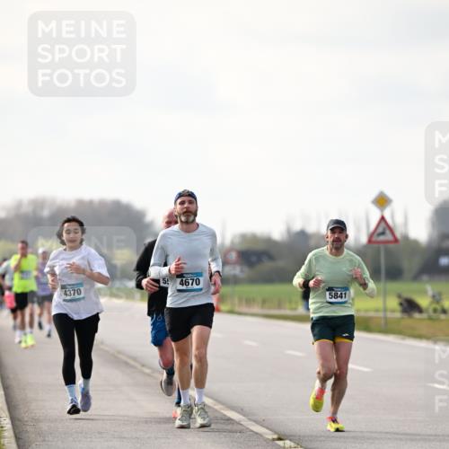 12.04.2026 - 45. Internationalen Wilhelmsburger Insellauf Dr. Thomas Lammeyer http://msf.ph/oto/9441067 12.04.2026 10:06:55 Laufen 5, 4670, 4370, 5841 meine-sportfotos.de