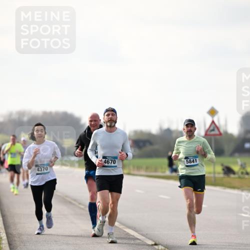 12.04.2026 - 45. Internationalen Wilhelmsburger Insellauf Dr. Thomas Lammeyer http://msf.ph/oto/9441069 12.04.2026 10:06:56 Laufen 4670, 4370, 5841 meine-sportfotos.de