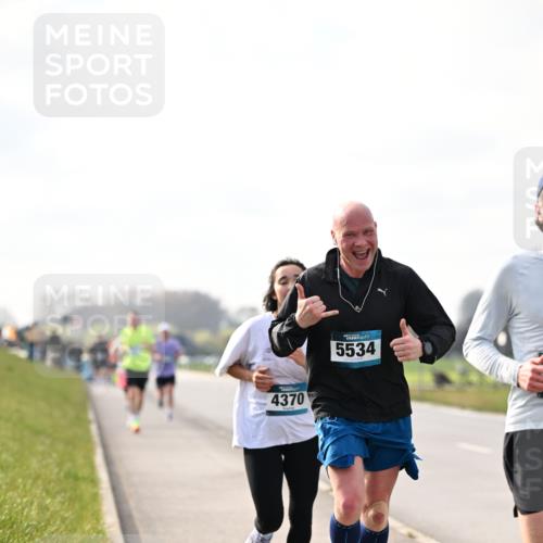 12.04.2026 - 45. Internationalen Wilhelmsburger Insellauf Dr. Thomas Lammeyer http://msf.ph/oto/9441087 12.04.2026 10:07:00 Laufen 4370, 5534 meine-sportfotos.de