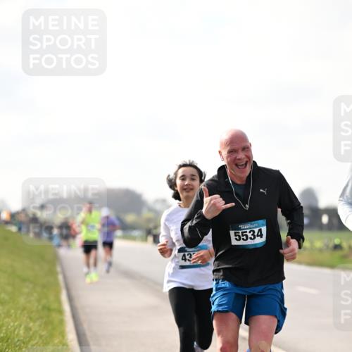 12.04.2026 - 45. Internationalen Wilhelmsburger Insellauf Dr. Thomas Lammeyer http://msf.ph/oto/9441089 12.04.2026 10:07:00 Laufen 43, 5534 meine-sportfotos.de