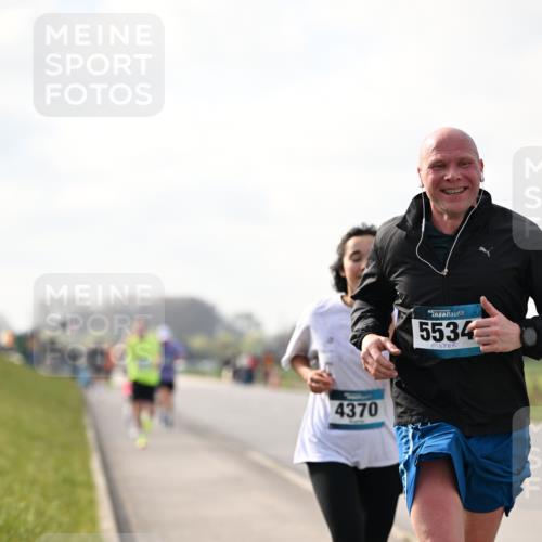 12.04.2026 - 45. Internationalen Wilhelmsburger Insellauf Dr. Thomas Lammeyer http://msf.ph/oto/9441093 12.04.2026 10:07:01 Laufen 4370, 45, 5534 meine-sportfotos.de