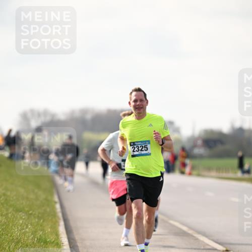 12.04.2026 - 45. Internationalen Wilhelmsburger Insellauf Dr. Thomas Lammeyer http://msf.ph/oto/9441108 12.04.2026 10:07:06 Laufen 2325 meine-sportfotos.de