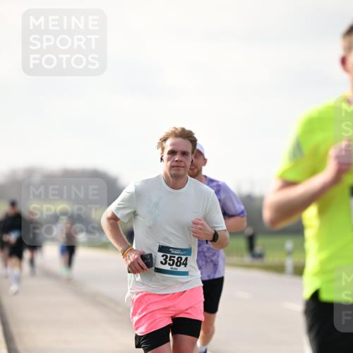 12.04.2026 - 45. Internationalen Wilhelmsburger Insellauf Dr. Thomas Lammeyer http://msf.ph/oto/9441126 12.04.2026 10:07:08 Laufen 3584 meine-sportfotos.de