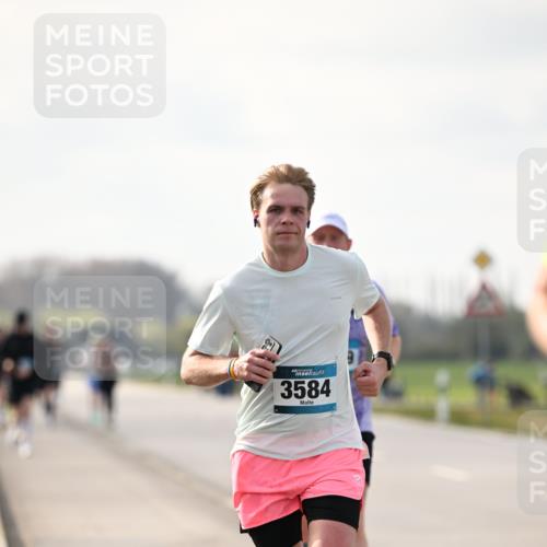 12.04.2026 - 45. Internationalen Wilhelmsburger Insellauf Dr. Thomas Lammeyer http://msf.ph/oto/9441129 12.04.2026 10:07:09 Laufen 3584 meine-sportfotos.de