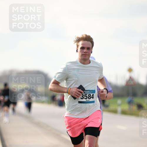12.04.2026 - 45. Internationalen Wilhelmsburger Insellauf Dr. Thomas Lammeyer http://msf.ph/oto/9441130 12.04.2026 10:07:09 Laufen 3584 meine-sportfotos.de