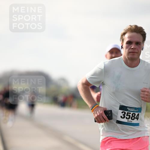 12.04.2026 - 45. Internationalen Wilhelmsburger Insellauf Dr. Thomas Lammeyer http://msf.ph/oto/9441137 12.04.2026 10:07:10 Laufen 45, 3584 meine-sportfotos.de