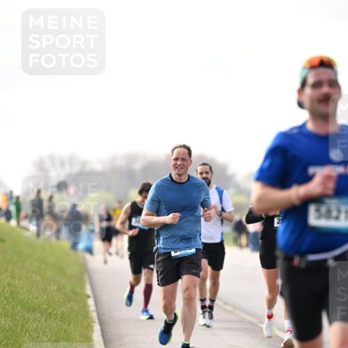 12.04.2026 - 45. Internationalen Wilhelmsburger Insellauf Dr. Thomas Lammeyer http://msf.ph/oto/9441242 12.04.2026 10:07:37 Laufen 5821, 25 meine-sportfotos.de