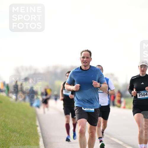 12.04.2026 - 45. Internationalen Wilhelmsburger Insellauf Dr. Thomas Lammeyer http://msf.ph/oto/9441249 12.04.2026 10:07:39 Laufen 2504 meine-sportfotos.de