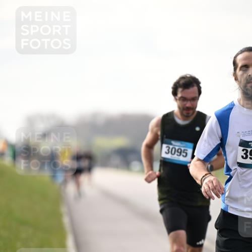 12.04.2026 - 45. Internationalen Wilhelmsburger Insellauf Dr. Thomas Lammeyer http://msf.ph/oto/9441273 12.04.2026 10:07:43 Laufen 28, 3095, 45, 39 meine-sportfotos.de
