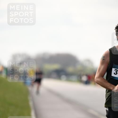 12.04.2026 - 45. Internationalen Wilhelmsburger Insellauf Dr. Thomas Lammeyer http://msf.ph/oto/9441281 12.04.2026 10:07:44 Laufen 3 meine-sportfotos.de