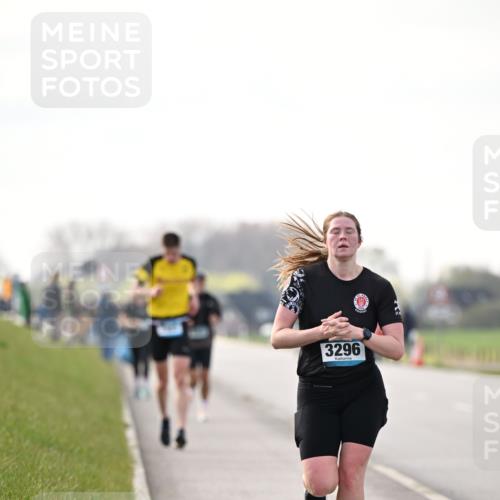 12.04.2026 - 45. Internationalen Wilhelmsburger Insellauf Dr. Thomas Lammeyer http://msf.ph/oto/9441316 12.04.2026 10:07:57 Laufen 3296 meine-sportfotos.de