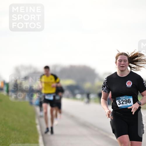12.04.2026 - 45. Internationalen Wilhelmsburger Insellauf Dr. Thomas Lammeyer http://msf.ph/oto/9441322 12.04.2026 10:07:58 Laufen 3296 meine-sportfotos.de