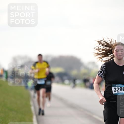 12.04.2026 - 45. Internationalen Wilhelmsburger Insellauf Dr. Thomas Lammeyer http://msf.ph/oto/9441325 12.04.2026 10:07:59 Laufen 3296 meine-sportfotos.de