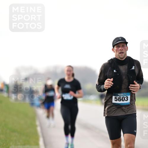 12.04.2026 - 45. Internationalen Wilhelmsburger Insellauf Dr. Thomas Lammeyer http://msf.ph/oto/9441389 12.04.2026 10:08:09 Laufen 4, 5603 meine-sportfotos.de