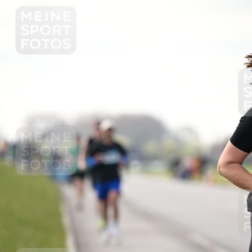12.04.2026 - 45. Internationalen Wilhelmsburger Insellauf Dr. Thomas Lammeyer http://msf.ph/oto/9441421 12.04.2026 10:08:14 Laufen  meine-sportfotos.de