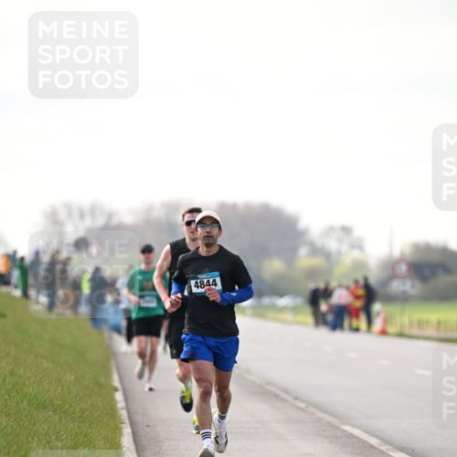12.04.2026 - 45. Internationalen Wilhelmsburger Insellauf Dr. Thomas Lammeyer http://msf.ph/oto/9441425 12.04.2026 10:08:15 Laufen 4844 meine-sportfotos.de