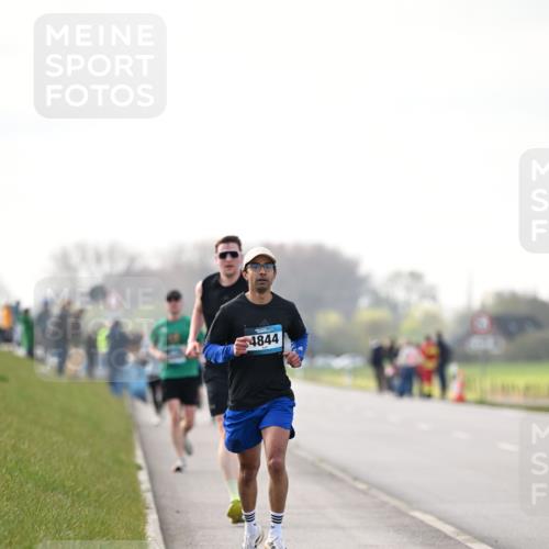 12.04.2026 - 45. Internationalen Wilhelmsburger Insellauf Dr. Thomas Lammeyer http://msf.ph/oto/9441427 12.04.2026 10:08:15 Laufen 4844 meine-sportfotos.de