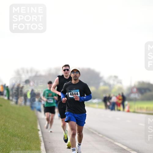12.04.2026 - 45. Internationalen Wilhelmsburger Insellauf Dr. Thomas Lammeyer http://msf.ph/oto/9441430 12.04.2026 10:08:15 Laufen 4844 meine-sportfotos.de
