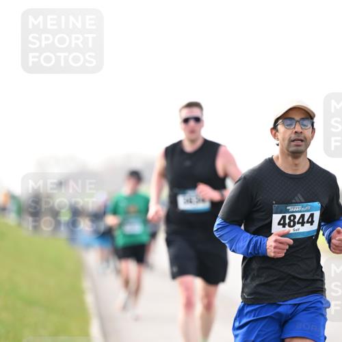 12.04.2026 - 45. Internationalen Wilhelmsburger Insellauf Dr. Thomas Lammeyer http://msf.ph/oto/9441448 12.04.2026 10:08:19 Laufen 45, 4844 meine-sportfotos.de