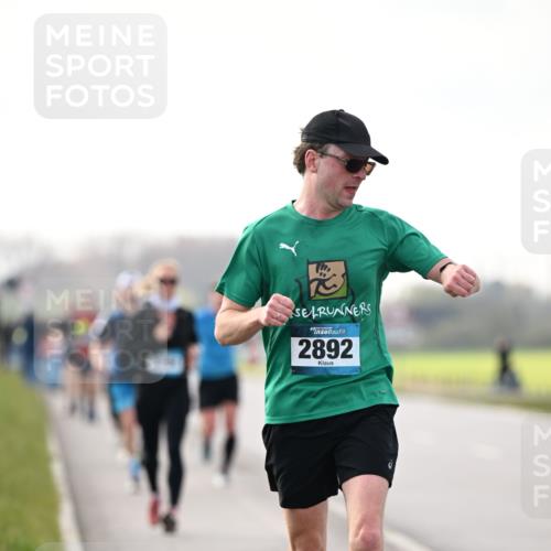 12.04.2026 - 45. Internationalen Wilhelmsburger Insellauf Dr. Thomas Lammeyer http://msf.ph/oto/9441480 12.04.2026 10:08:25 Laufen 2892 meine-sportfotos.de
