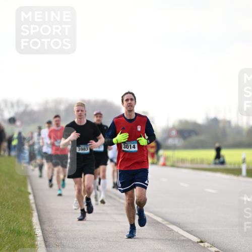 12.04.2026 - 45. Internationalen Wilhelmsburger Insellauf Dr. Thomas Lammeyer http://msf.ph/oto/9441530 12.04.2026 10:08:38 Laufen 3014, 3983 meine-sportfotos.de