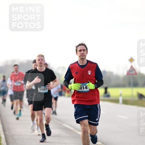 12.04.2026 - 45. Internationalen Wilhelmsburger Insellauf Dr. Thomas Lammeyer http://msf.ph/oto/9441544 12.04.2026 10:08:40 Laufen 3983, 014 meine-sportfotos.de