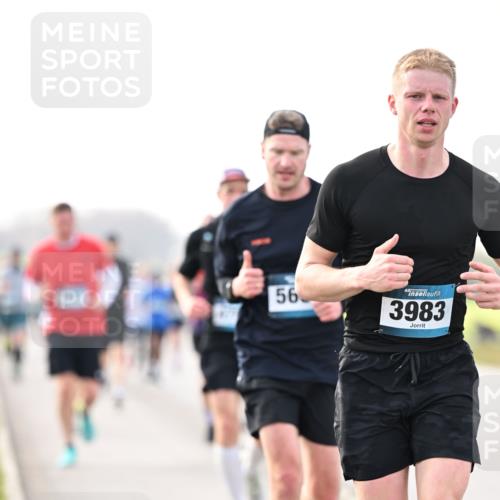 12.04.2026 - 45. Internationalen Wilhelmsburger Insellauf Dr. Thomas Lammeyer http://msf.ph/oto/9441568 12.04.2026 10:08:44 Laufen 56, 4, 3983 meine-sportfotos.de