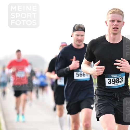 12.04.2026 - 45. Internationalen Wilhelmsburger Insellauf Dr. Thomas Lammeyer http://msf.ph/oto/9441569 12.04.2026 10:08:44 Laufen 566, 45, 3983 meine-sportfotos.de