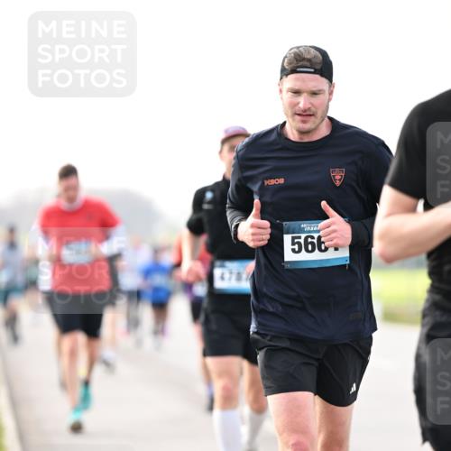 12.04.2026 - 45. Internationalen Wilhelmsburger Insellauf Dr. Thomas Lammeyer http://msf.ph/oto/9441572 12.04.2026 10:08:44 Laufen 908, 45, 566 meine-sportfotos.de