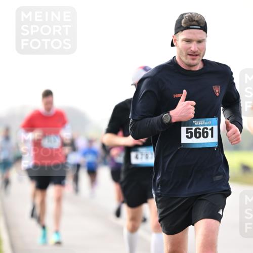 12.04.2026 - 45. Internationalen Wilhelmsburger Insellauf Dr. Thomas Lammeyer http://msf.ph/oto/9441574 12.04.2026 10:08:44 Laufen 90, 5661 meine-sportfotos.de