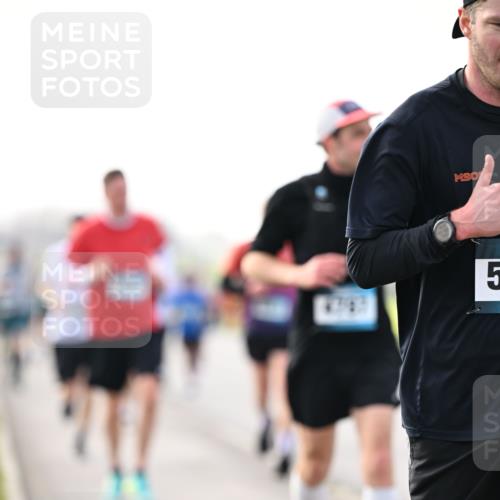 12.04.2026 - 45. Internationalen Wilhelmsburger Insellauf Dr. Thomas Lammeyer http://msf.ph/oto/9441579 12.04.2026 10:08:45 Laufen 90, 5 meine-sportfotos.de