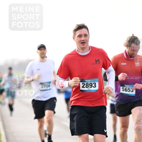 12.04.2026 - 45. Internationalen Wilhelmsburger Insellauf Dr. Thomas Lammeyer http://msf.ph/oto/9441597 12.04.2026 10:08:48 Laufen 3700, 2893, 5653 meine-sportfotos.de