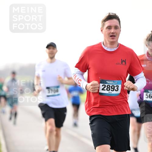 12.04.2026 - 45. Internationalen Wilhelmsburger Insellauf Dr. Thomas Lammeyer http://msf.ph/oto/9441600 12.04.2026 10:08:48 Laufen 45, 2893, 56 meine-sportfotos.de