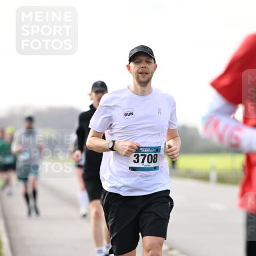 12.04.2026 - 45. Internationalen Wilhelmsburger Insellauf Dr. Thomas Lammeyer http://msf.ph/oto/9441609 12.04.2026 10:08:50 Laufen 45, 3708 meine-sportfotos.de