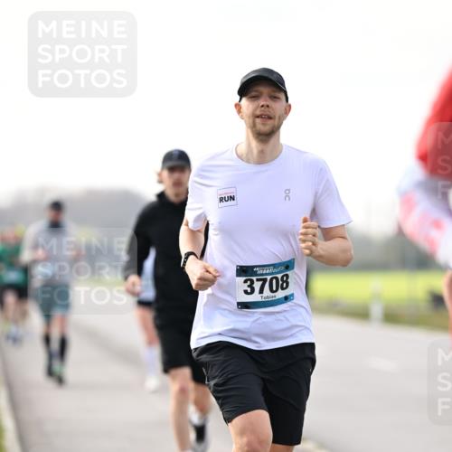 12.04.2026 - 45. Internationalen Wilhelmsburger Insellauf Dr. Thomas Lammeyer http://msf.ph/oto/9441610 12.04.2026 10:08:50 Laufen 3708 meine-sportfotos.de
